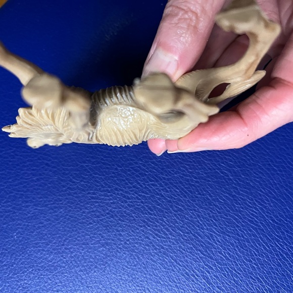 2 plastic nativity camels made in Italy Christmas manger - Picture 14 of 14